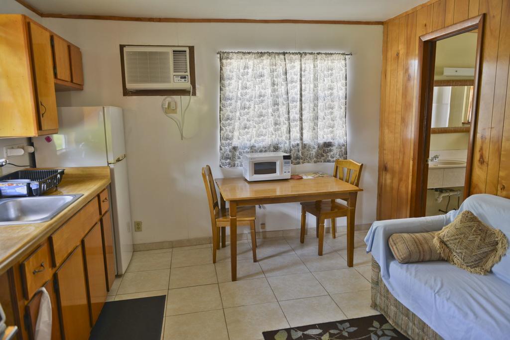 Lake Ida Beach Resort Winter Haven Room photo