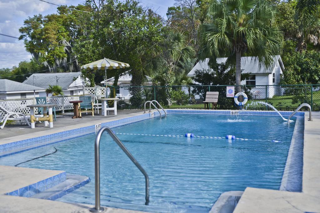Lake Ida Beach Resort Winter Haven Exterior photo