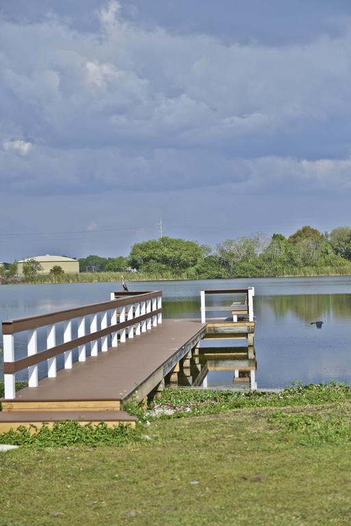 Lake Ida Beach Resort Winter Haven Exterior photo