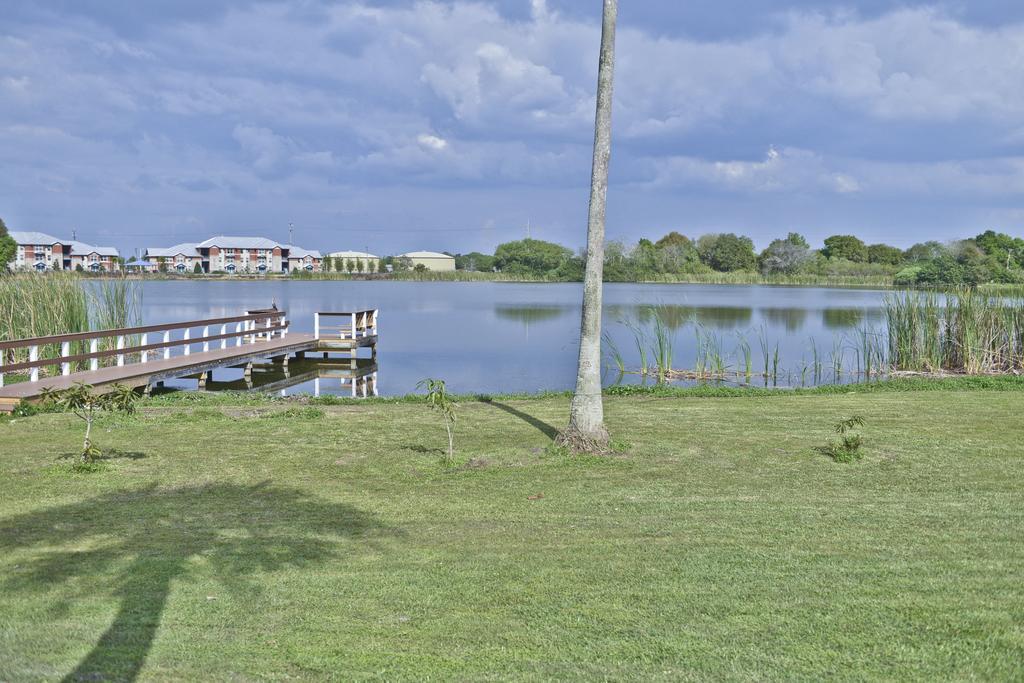 Lake Ida Beach Resort Winter Haven Exterior photo