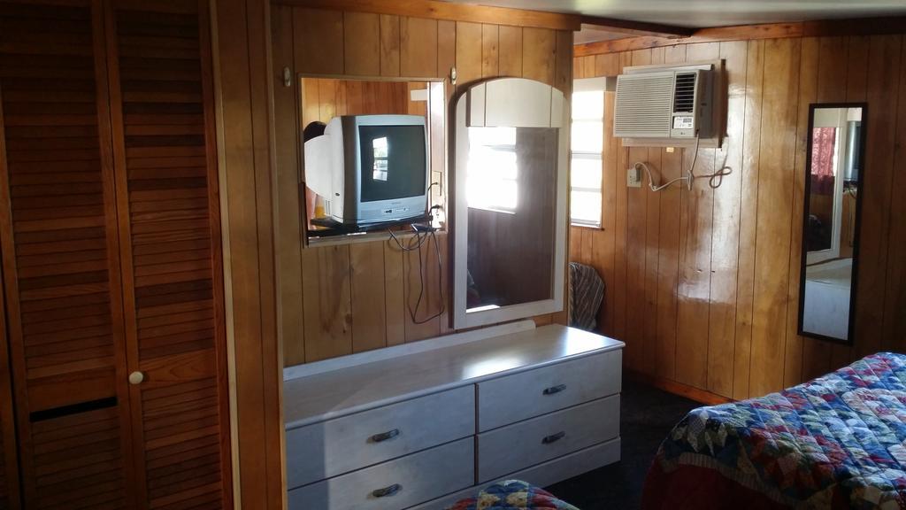 Lake Ida Beach Resort Winter Haven Room photo